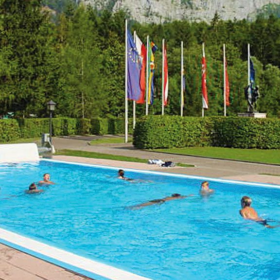 Freischwimmbecken